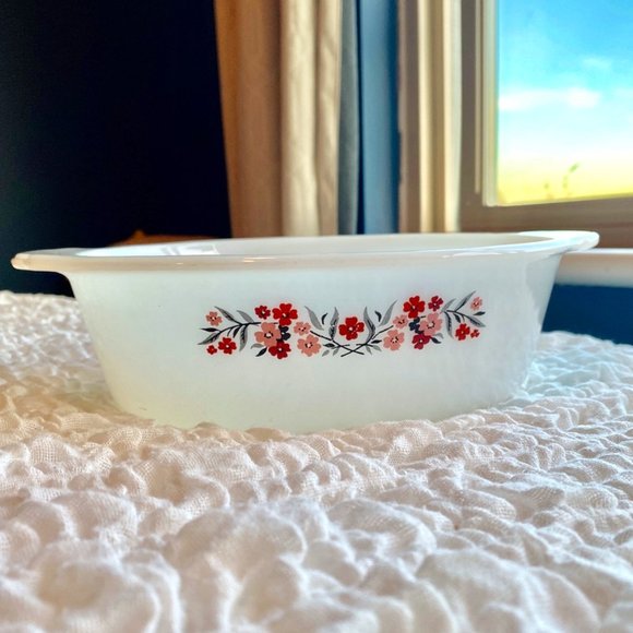 Vintage Fire King Primrose Oval Casserole Dish - Picture 1 of 7